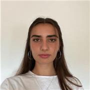 First Cambridge Cerificate, nativo catalán y castellano. Titulo de monitora de actividades de ocio infantiles y juveniles